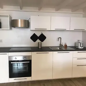 Appartamento Casa Di P., Napoli